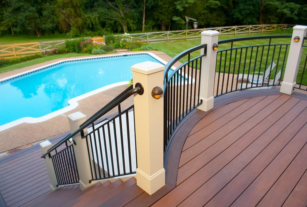 Choosing the Right Railing for Your Deck - LiveAbode