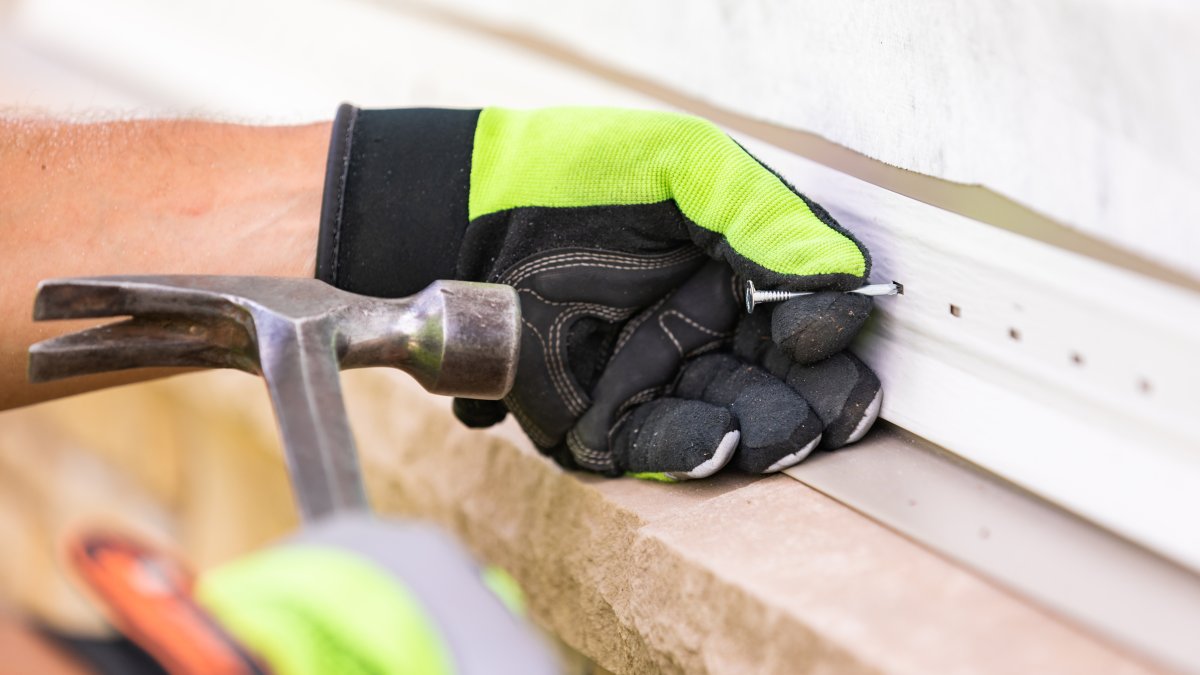 siding install